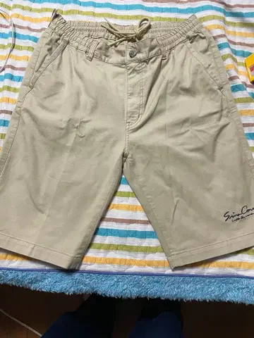 베이지 시나코바 반바지