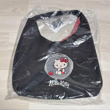 루트 루트토트 헬로키티 니트 토트백 블랙 새상품