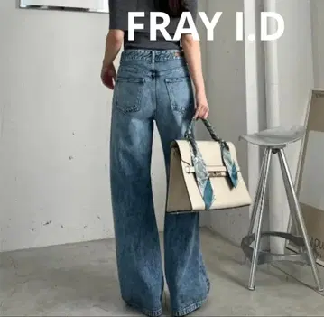 FRAY I.D 프레이 아이디 세미 와이드 스트레이트 데님 팬츠