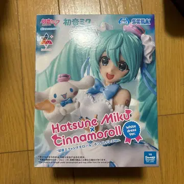 하츠네 미쿠 x 시나모롤 화이트 드레스 Ver.