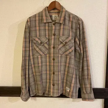 STORM BECKER 플란넬 셔츠 샘플