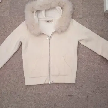 Apuweiser-riche 퍼 후드티