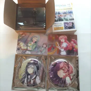 캐릭터 굿즈 세트 피규어 캔뱃지