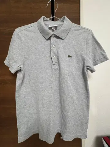 LACOSTE 슬림핏 반팔 피케 셔츠 그레이