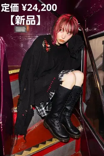 [ LiSA x Candy Stripper ] DAMAGE 니트