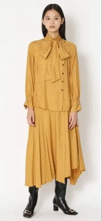 LilyBrown 자카드 셋업 블라우스 스커트