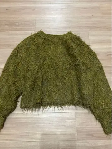 지나시스 부클레 샤기 니트