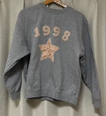 티나:조준 그레이 로고 맨투맨