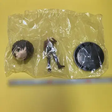 진격의 거인 엘렌 피규어 (상자 없음)