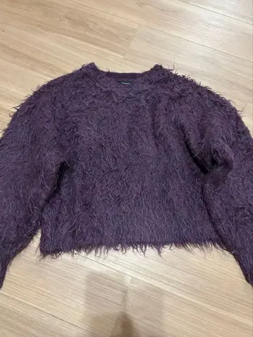 지나시스 부클레 샤기 니트