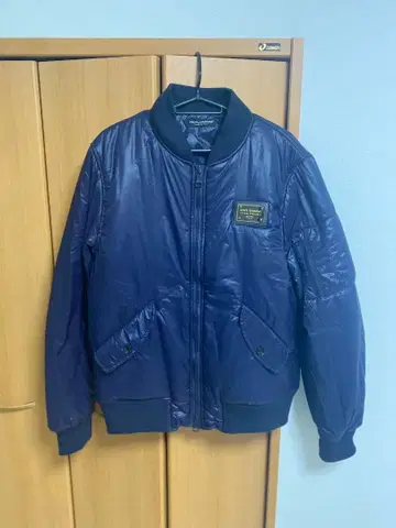 남성용 블랙 다운 자켓