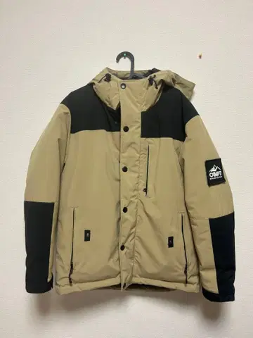 CAMP7 다운 자켓 자수 로고