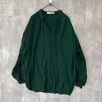 Bou Jeloud 꽃무늬 자수 오버 사이즈 루즈핏 블라우스