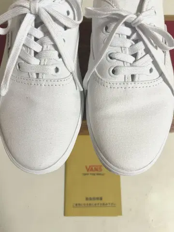 VANS 오센틱 스니커즈 화이트