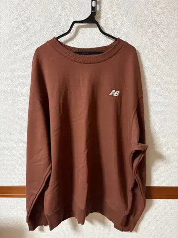 new balance 브라운 크루넥 트레이닝복 M