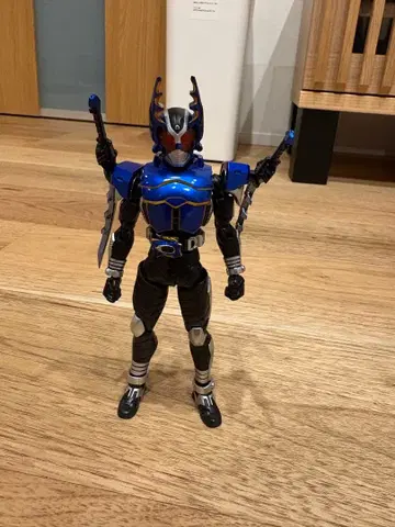 BANDAI S.H.Figuarts (진골조제법) 가면라이더 가탁