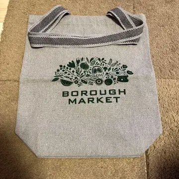 런던 장미 마켓의 토트백