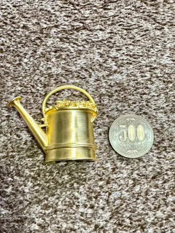 LESLIE BLOCK 빈티지 물뿌리개 브로치