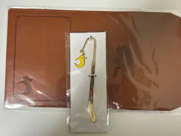 니지산지 독서의 가을 굿즈 2023 우즈키 코우 북커버 행잉 북마커