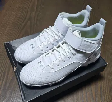 새상품 US 언더아머 하퍼 모델 포인트 스파이크 28cm