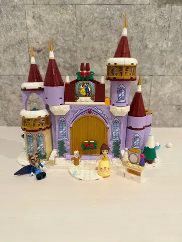 레고 디즈니 프린세스 벨의 성 윈터 파티 (43180)