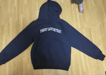 곧 판매 중단 THISISNEVERTHAT 네이비 후드티