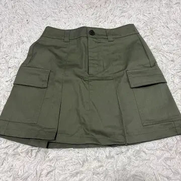 GU 올리브색 포켓 부착 미니 스커트 S