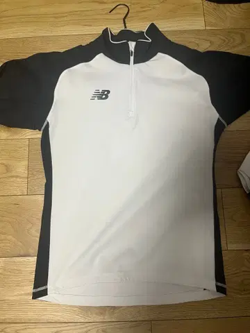 뉴발란스 스포츠 웨어