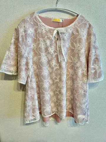 페이러 핑크 플라워 자수 레이스 상의 반팔