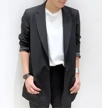 AP STUDIO 블랙 울 자켓 두지엠 클라세