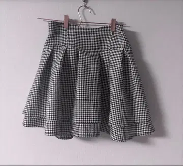 미셸 마카롱 하운드투스 체크 패턴 미니 스커트