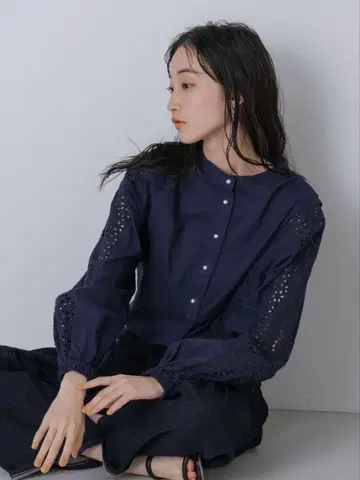 택 포함 새상품. 나노 유니버스 레이스 꽃 자수 투웨이 블라우스