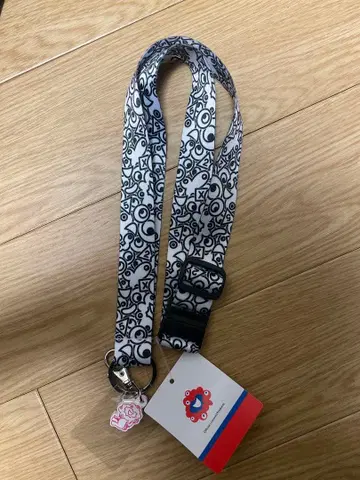 미야쿠미야쿠 넥스트랩 모노톤 화이트 블랙