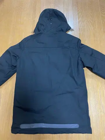 H&M L.O.G.C. 블랙 다운 자켓