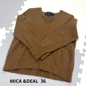 새상품급 ] MICA&DEAL V넥 브라운 니트 36