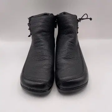 미사용급 토끼야 사이드 지퍼 숏부츠 23cm 블랙