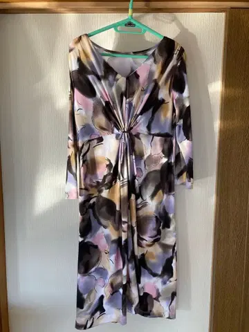 멀티 컬러 원피스 긴팔 7부 소매 신축성 있음 안감 부착