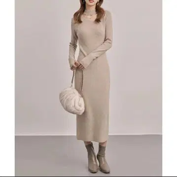 초커넥 니트 원피스