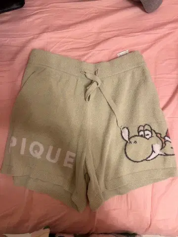 젤라또피케 마리오 콜라보 요시 숏팬츠