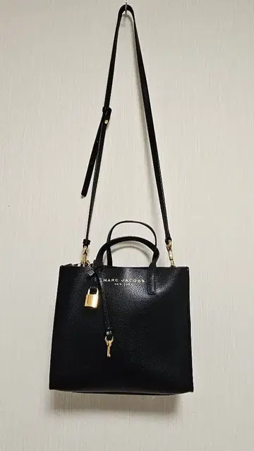 MARC JACOBS 블랙 숄더백