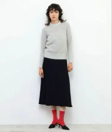 새상품급 BACCA 실버 라메 니트 스웨터