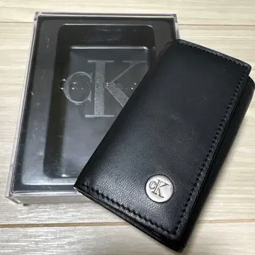 CalvinKlein 블랙 가죽 키케이스 스냅 버튼식