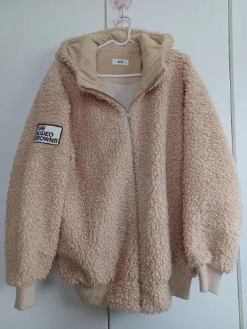 RODEO CROWNS 모코모코 보아 자켓 로데오 베이지