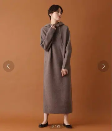 울 캐시미어 후드 부착 니트 원피스 드레리아