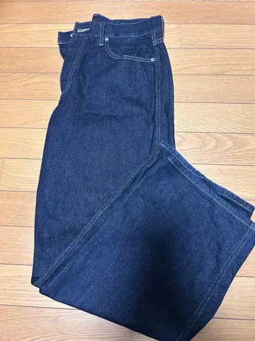 다크 네이비 스트레이트 데님 팬츠