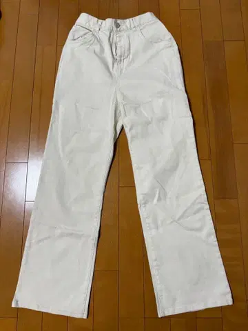 후즈후 갤러리 플라워 트윌 스트레이트 팬츠 화이트