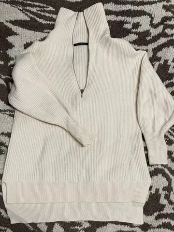 밴야드 스톰 아이보리 집업 하이넥 스웨터