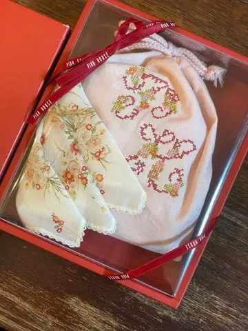 PINK HOUSE 자수 복조리 와 손수건 세트