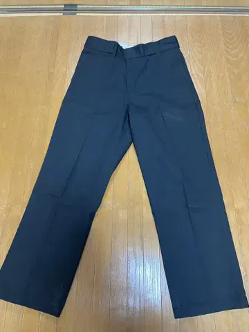 블랙 스트레이트 레그 워크 팬츠