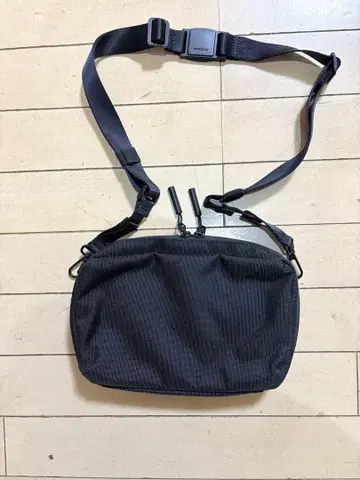 THE TOKYO TECHPACK POUCH